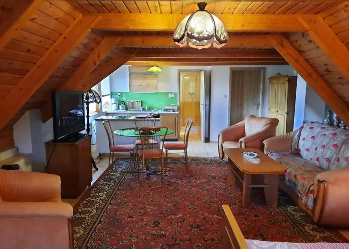 Novohradsky Raj Aneb Oaza Klidu Na Samote U Lesa Daire Benesov nad Cernou